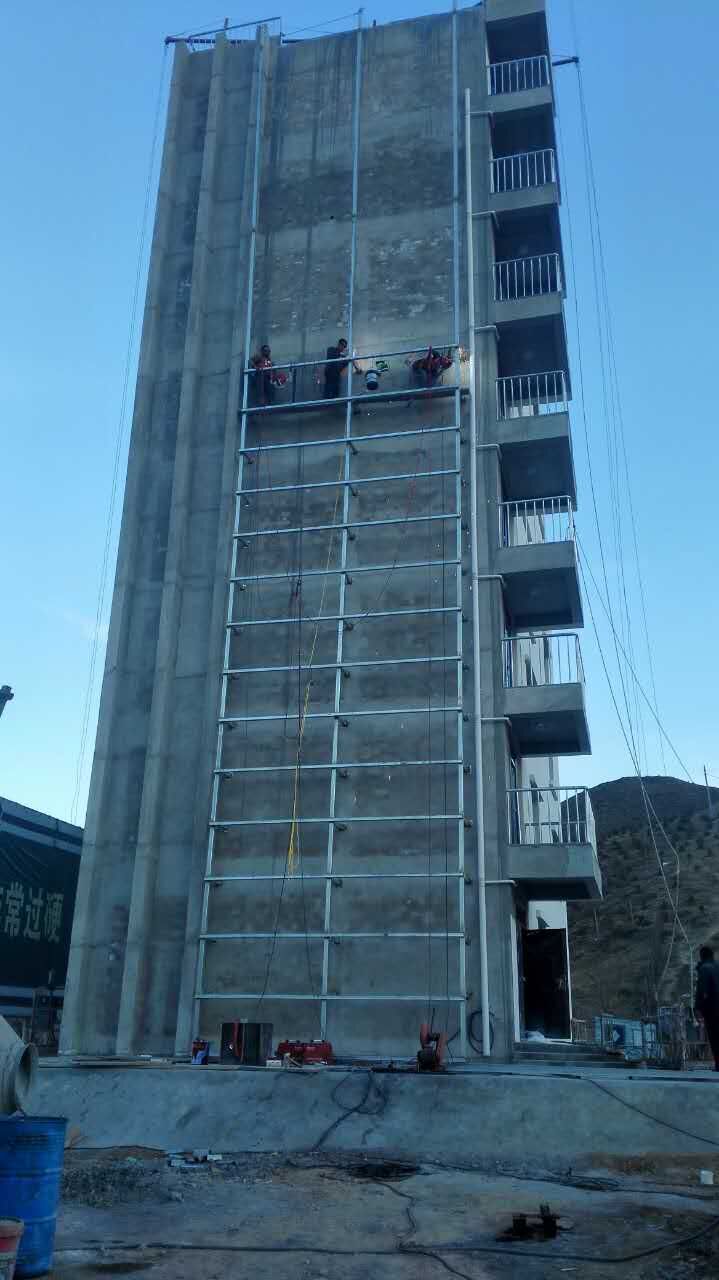 依附式攀岩墙(图3)