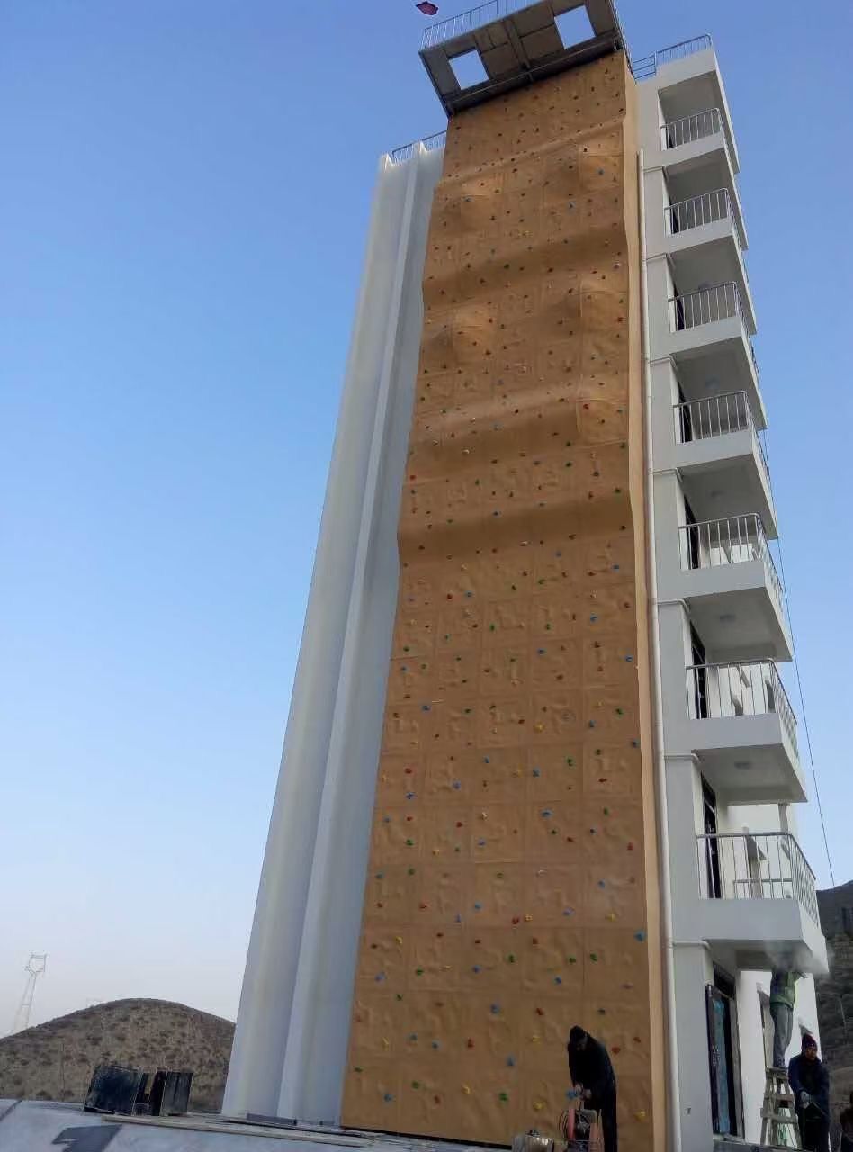 依附式攀岩墙(图4)